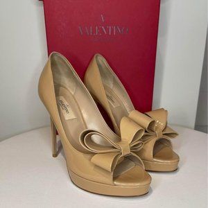 VALENTINO GARAVANI Patent Open Toe Bow Pumps